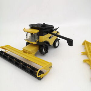 ERTL 1/64 New Holland CR960 Combine Harvester Diecast Model Toy Collection Toy