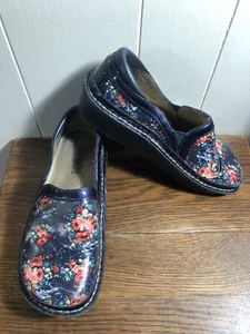 ALEGRIA Navy Blue Floral Coated Canvas/Patent Leather Loafers SIZE 38/8-8.5 - Picture 1 of 9