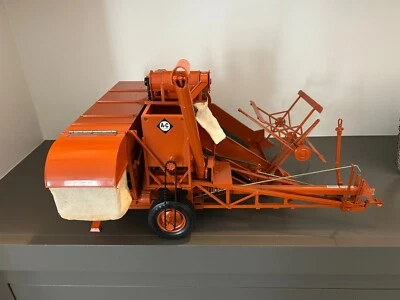 Franklin Mint Allis Chalmers 60A All Crop Harvester 1:12 Diecast Model  - Image 1 of 4