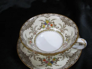 Vintage Mintons Chatham Teacup and Saucer B1260 made in England - Picture 1 of 10
