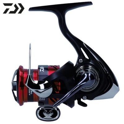 Carrete giratorio ligero y resistente DAIWA 23 NINJA LT 2000 - Imagen 1 de 4