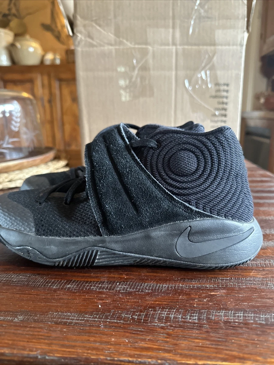 Kyrie2 バスケシューズ黒武士カラUS8.5 即日発送可 Nike Kyrie 2 Triple Black for Sale | Authenticity Guaranteed | eBay