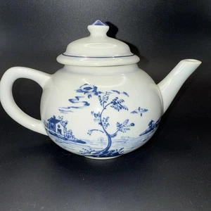 Vintage Shields Tavern Williamsburg By Homer Laughlin Mini Teapot & Lid 4.5" - Picture 1 of 10