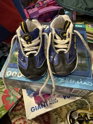 Винтажные теннисные туфли для младенцев Fubu! Размер 4. Отличное состояние б/у - Изображение 1 из 4