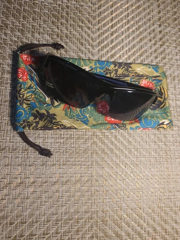 NFL OFFICIAL NEW YORK GIANTS POLARIZED PROTECTIVE SUNGLASSES Cover