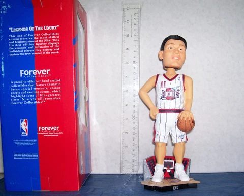 2003 10 INCH YAO MING ROOKIE WHITE JERSEY BOBBLEHEAD HOUSTON ROCKETS MINT Cover