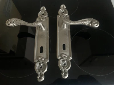 poignées de porte plaque de propreté Sofoc metal argenté style louis XV rocaille - Photo 1/4