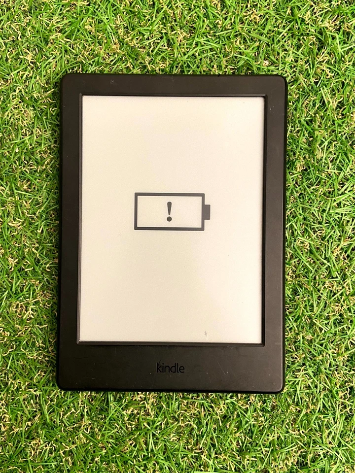 Amazon Kindle 8th Generation 4GB Touchscreen Model SY69JL Black (E40) - Image 1 of 4