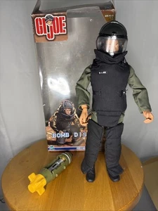 Hasbro 12" GI JOE 1999 Exploding Bomb Disposal. J - Picture 1 of 10