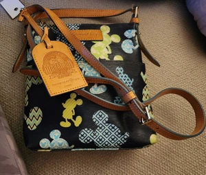 Dooney & Bourke Disney Umhängetasche blau Mickey 20. Marathon  - Bild 1 von 17