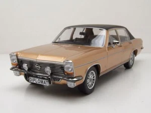 Opel Diplomat B 1972 beige metálico mate negro modelo coche 1:18 MCG - Imagen 1 de 9