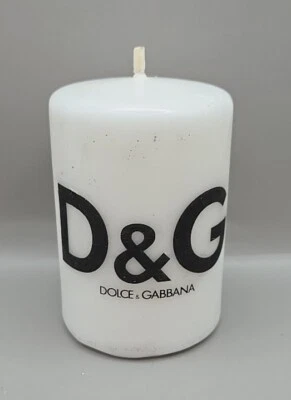 НОВАЯ белая свеча Dolce & Gabbana D&G с черным логотипом без запаха 4 дюйма - Изображение 1 из 4