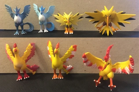 TOMY Pokemon Figure Set Lot Articuno Zapdos Moltres Alt Version/Pose Color Tone Cover