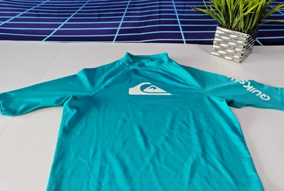 MEN'S MEDIUM QUIKSILVER SWIM SURF SHIRT AQUA BLUE SHORT SLEEVE W/LOGO UVTECH - Image 1 of 4