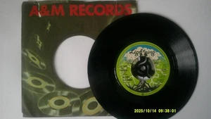 Althia & Donna - Up Town Top Ranking - 7" vinyl single.  - Picture 1 of 2