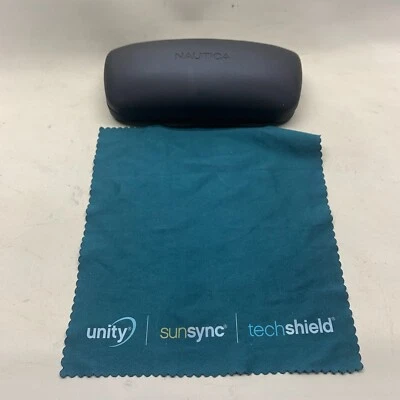 Estuche de gafas duras Nautica paño de limpieza con almeja usado Foto 1 de 4
