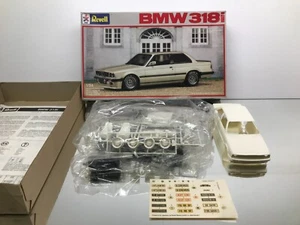 REVELL CEJI 7260 BMW E30 318i 2 DOOR -1:24 very rare- UNBUILT PLASTIC KIT IN BOX - Picture 1 of 10