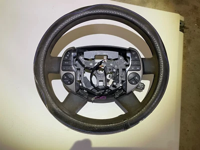 Volante Toyota Prius 2009 com controles de interruptor - Imagem 1 de 2