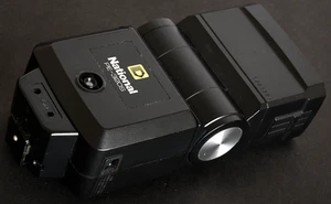 National PE-320S Flash Unit - Near Mint - Picture 1 of 7
