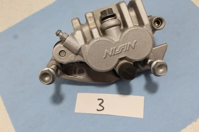 Pinça de freio dianteira 98 Honda CR250R 45150-MAC-681 - Imagem 1 de 4