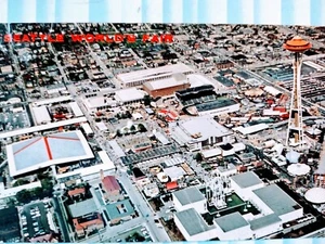 AERIAL VIEW VINTAGE POST CARD  SEATTLE WORLDS FAIR SEATTLE WASHINGTON 1962 - Picture 1 of 12