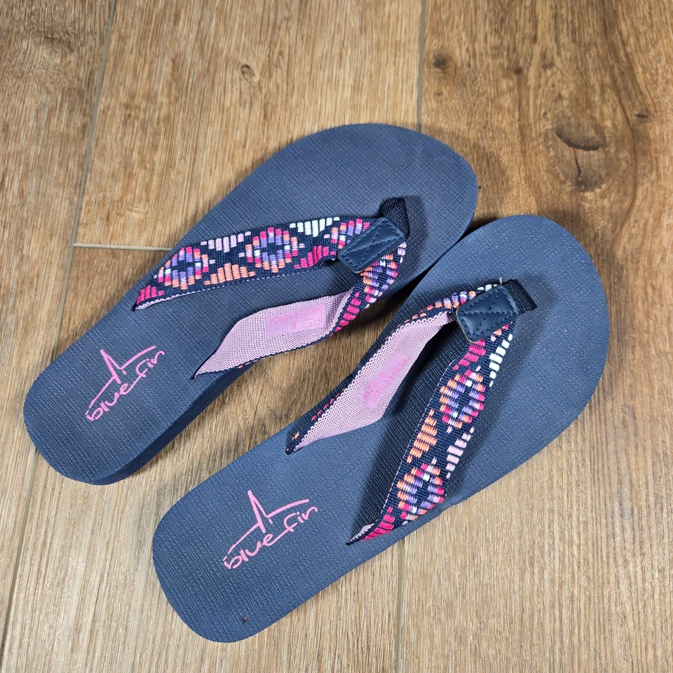 Blue Fin Women's Size 6 Aztec Print Strap Flip Flop Sandals Comfortable Footwear - Image 1 of 4