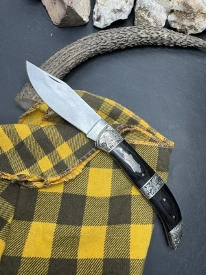 Cuchillo Plegable Hecho a Medida Grabado a Mano Acero 440c Foto 1 de 3