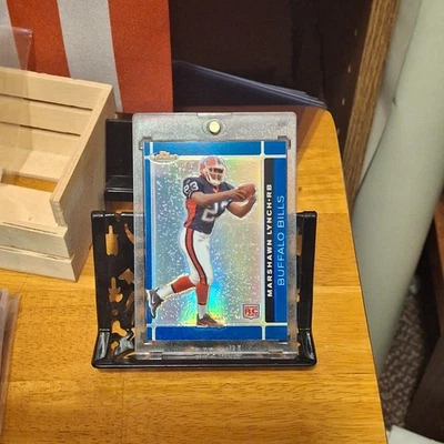 2007 Topps Finest  Rookie Blue Refractor #113 Marshawn Lynch /299 (RC) 13/299 - Image 1 of 4