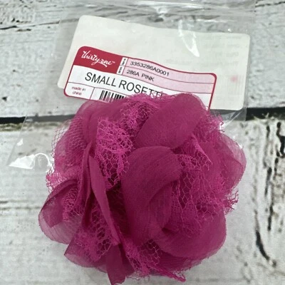 Treinta y Uno Pequeño Roseta Clip Rosa Flor Tela Cabello Accesorio Nuevo Foto 1 de 4