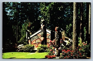 Postcard Agate Pass Washington Kiana Loge Totem Poles Port Madison Reservation - Picture 1 of 2