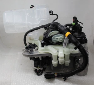 AS-IS    Genuine  Tesla Cybertruck Supermanifold Coolant Pump 1725000-00-F OEM - Bild 1 von 17