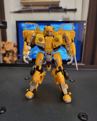 Studio Series 18 Bumblebee Used LOOSE INCOMPLETE Cover