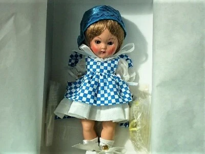 VOGUE GINNY "EN EL JARDÍN" 2007 INSPIRADO EN MARGARET EVANS PRECIO CON SOPORTE Foto 1 de 4