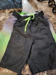 boys medium swim trunks - Picture 1 of 2