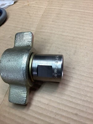 Safeway S515-8-STL Hydraulic Quick Connect Female Wing Nut - Image 1 of 4