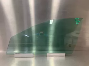 2001-2007 VOLVO S60 V70 XC70 MK2 LEFT FRONT DOOR WINDOW GLASS - Picture 1 of 6