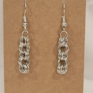 Pendientes de alambre de oreja de acero de aleación enchapado en plata sin níquel 3x-5x cadena de gota maille - Imagen 1 de 2