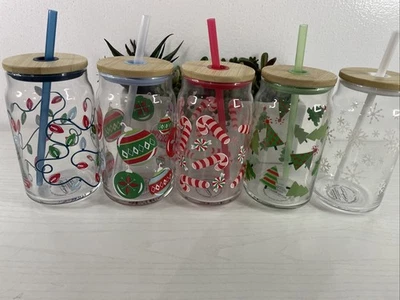 Vasos y tapas de vidrio de Navidad con pajitas a juego latas de refresco sorbos lote de 5 Foto 1 de 4