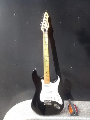 ¡Guitarra eléctrica Peavey Predator! ¡Hecho a mano en Estados Unidos!  Foto 1 de 4