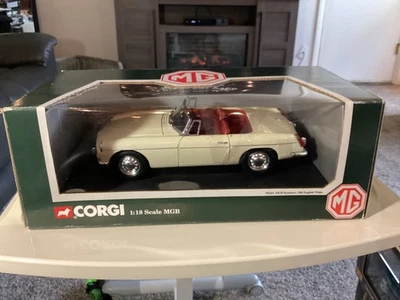 1:18 Corgi MGB Roadster - Antiguo Inglés Blanco/Rojo Interior Nuevo en Caja Foto 1 de 4