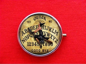OUIJA BOARD WICCA WITCH PIN UP RING TRINKET STASH ROUND MINT METAL PILL BOX CASE - Picture 1 of 2