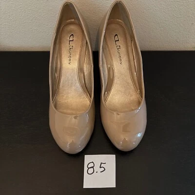 Zapatos de salón CL by Laundry tacón de cuña beige charol nude 8,5 Foto 1 de 4