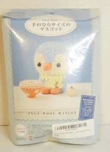 Hamanaka Penguin needle felting wool DIY craft kit Penguin Needle felting animal - Picture 1 of 3