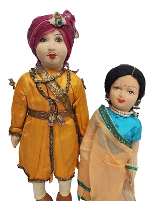 2 muñecas antiguas Maharaja hechas a mano en la India ropa tradicional marca Khilowna Foto 1 de 4
