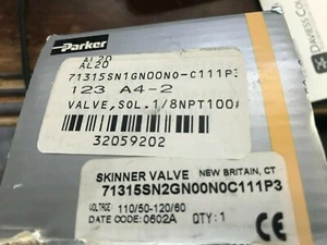 PARKER 71315SN2GN00N0C111P3 SOLENOID VALVE 3 WAY 200PSI 10W 110/120 VAC 50/60 HZ - Picture 1 of 2