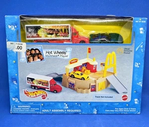 Hot Wheels 1997 - McDonald's Hauler Truck + Green Chevy Corvette Factory Sealed  - Bild 1 von 3