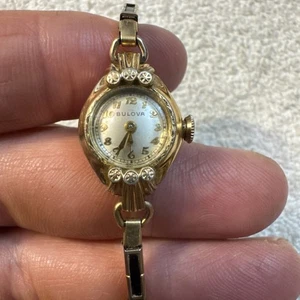 Vintage Bulova Damenuhr ( Beschreibung lesen ) - Bild 1 von 8