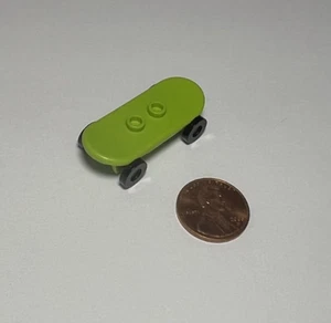 Lego Lime Skateboard w/ Wheels Skate Park Teen Fun Exciting CITY FRIENDS AIRPORT - Bild 1 von 3