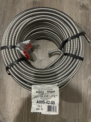 Cable sólido 250’ Atkore AFC 12/3 MC Glide Lite A005-42-00 negro, rojo, blanco, verde Foto 1 de 2