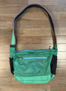 PATAGONIA Lightweight Travel Courier Shoulder Bag Packable Green - Picture 1 of 9